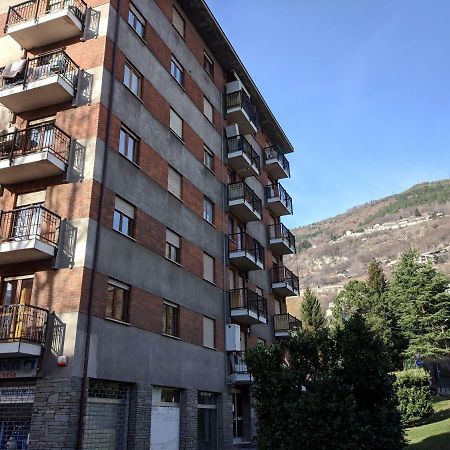 Casa Della Nonna Per Voi Parcheggio Gratuito Condizionatore Portatile Cir 0052 Aosta Bagian luar foto