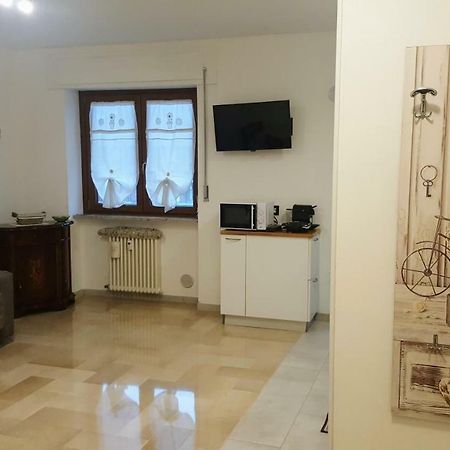 Casa Della Nonna Per Voi Parcheggio Gratuito Condizionatore Portatile Cir 0052 Aosta Bagian luar foto