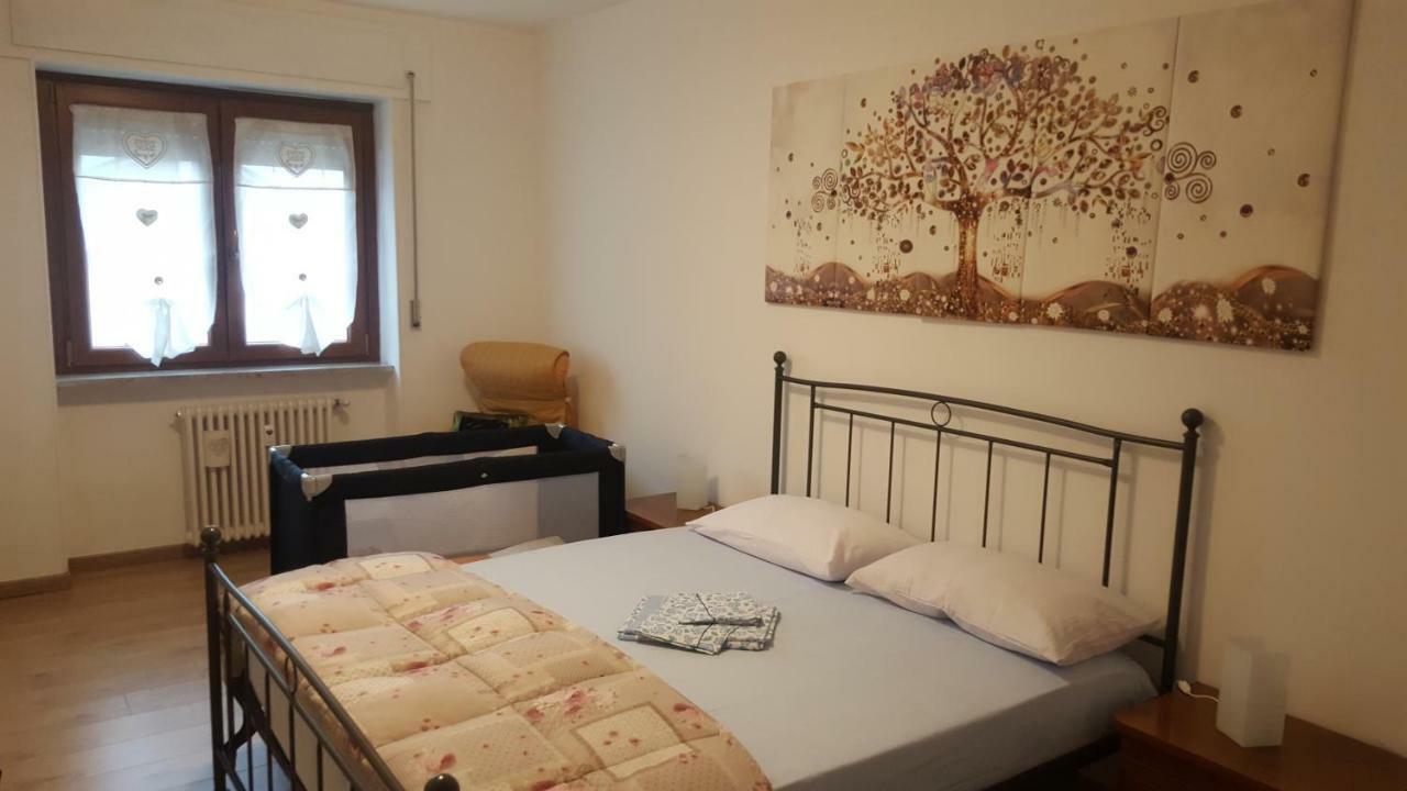 Casa Della Nonna Per Voi Parcheggio Gratuito Condizionatore Portatile Cir 0052 Aosta Bagian luar foto