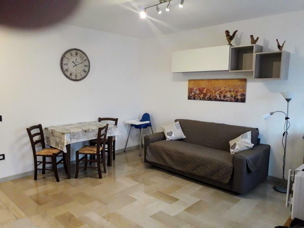 Casa Della Nonna Per Voi Parcheggio Gratuito Condizionatore Portatile Cir 0052 Aosta Bagian luar foto